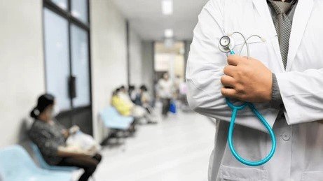 Doctor consulting a patient